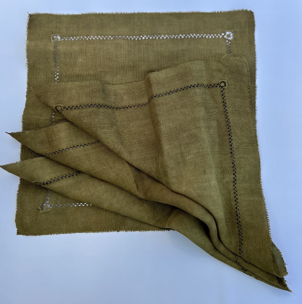 Fine Linen Vintage Napkins (Set of 4) in Olive Green