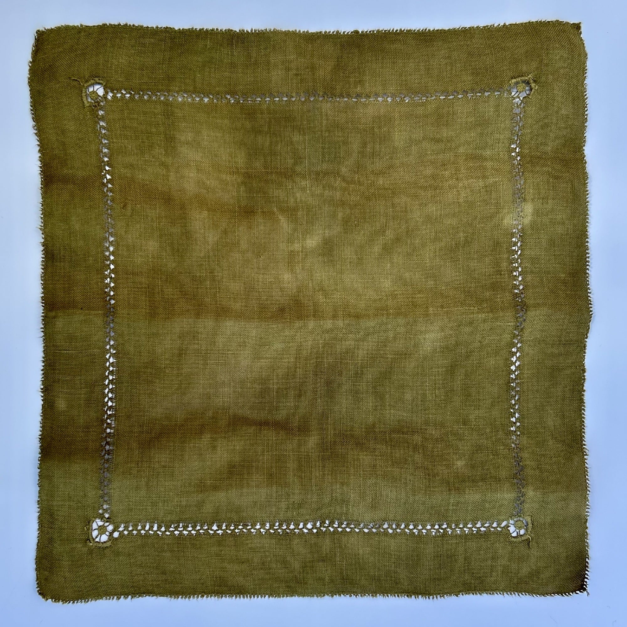 Fine Linen Vintage Napkins (Set of 4) in Olive Green