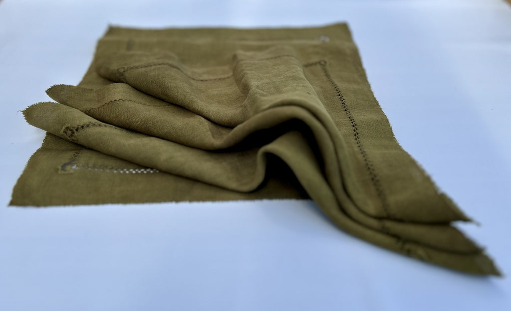 Fine Linen Vintage Napkins (Set of 4) in Olive Green