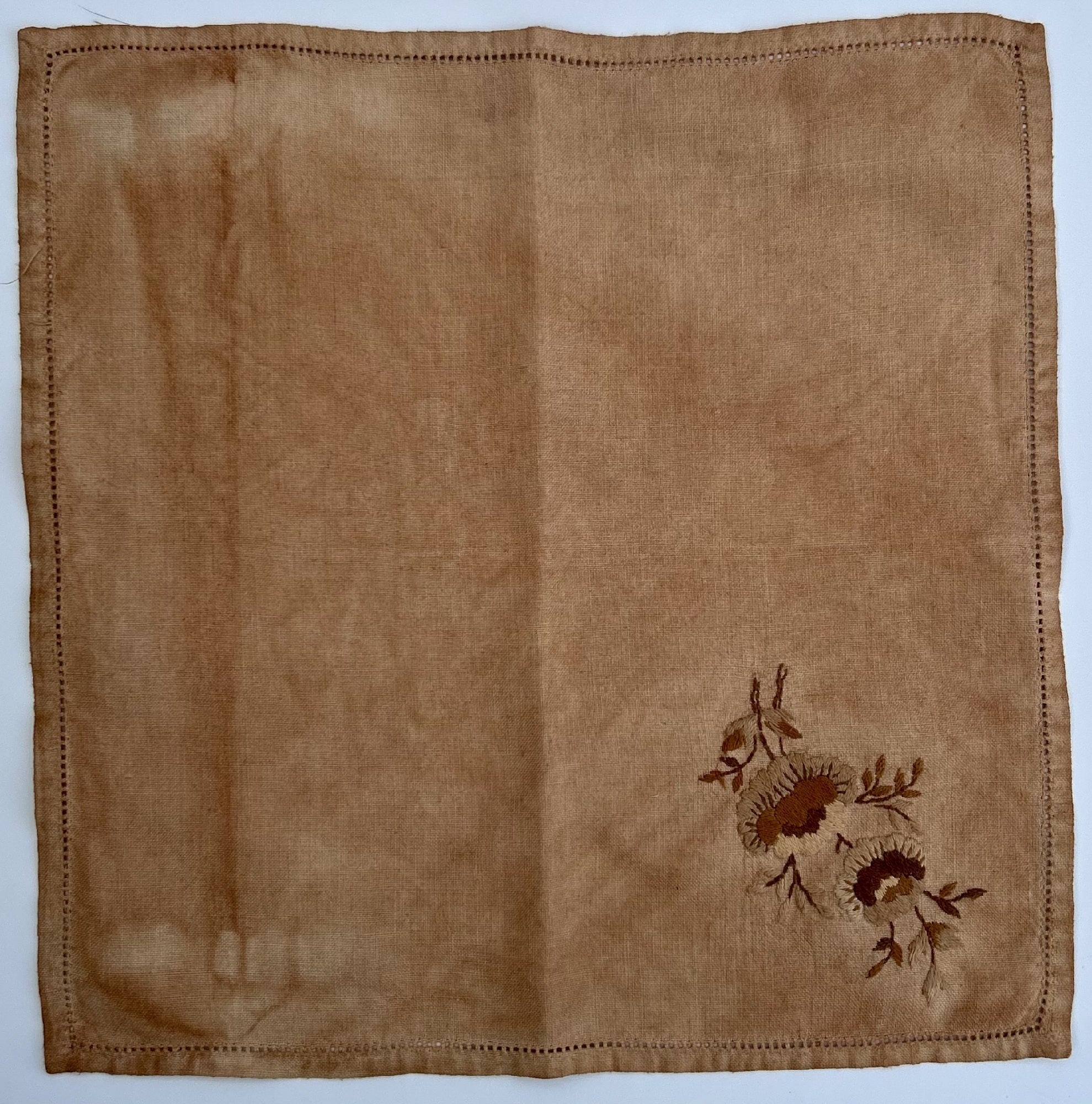 Linen Vintage Square Table Cloth and Set of 4 Napkins with embroidered detail in Clay Pink
