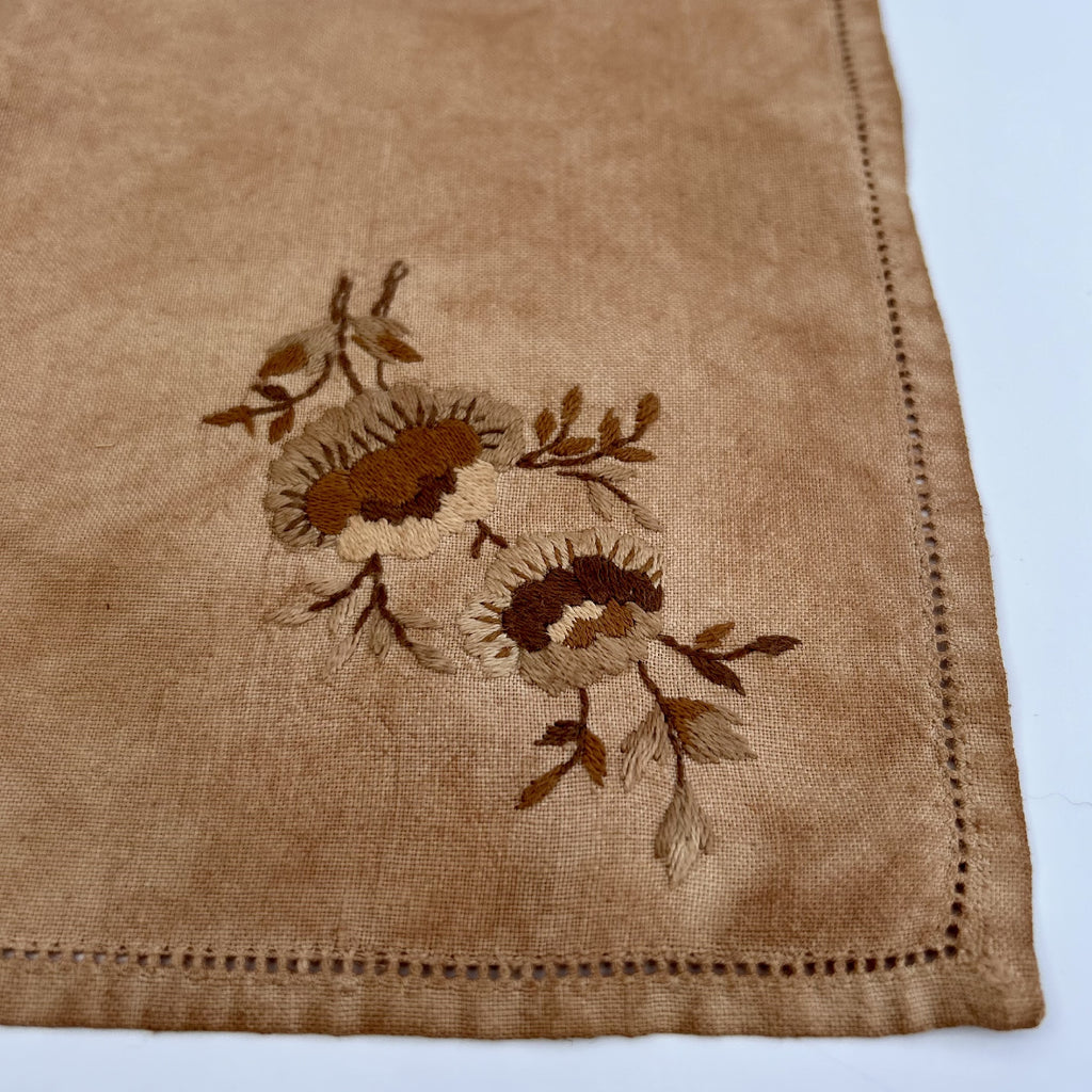 Linen Vintage Square Table Cloth and Set of 4 Napkins with embroidered detail in Clay Pink