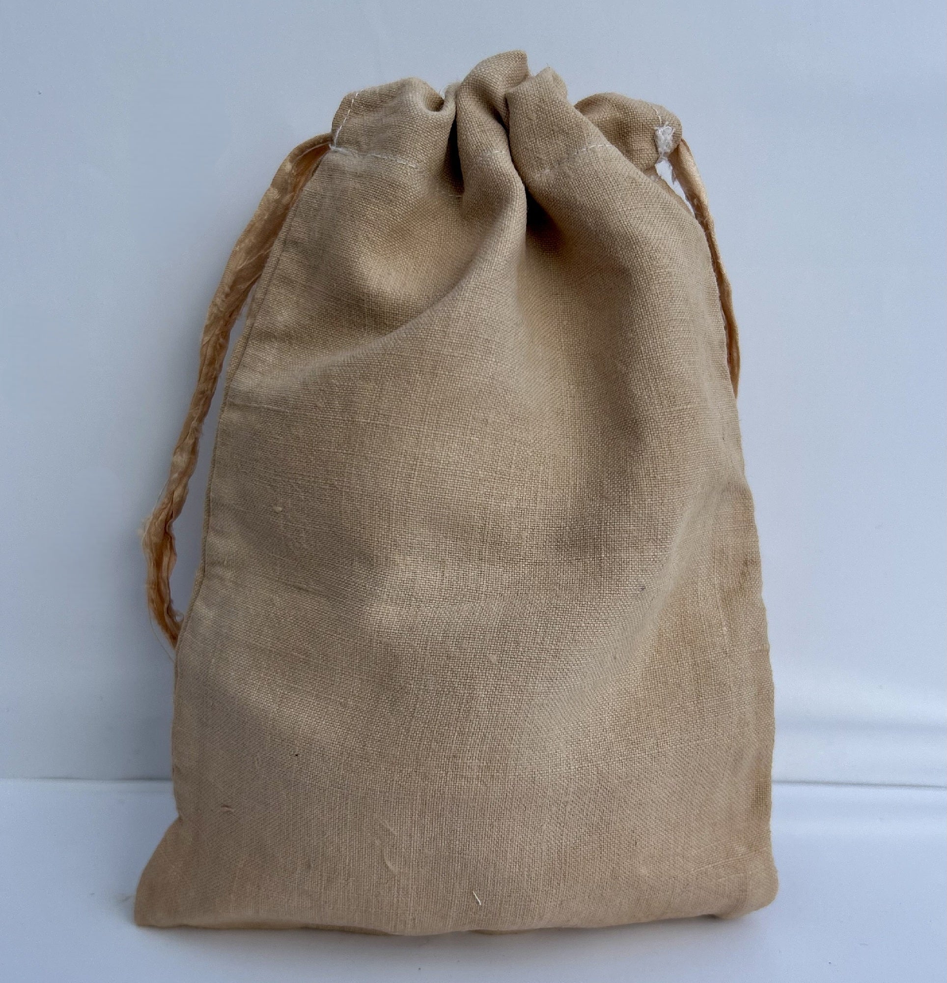 Small Linen Drawstring Bag in Pale Pink